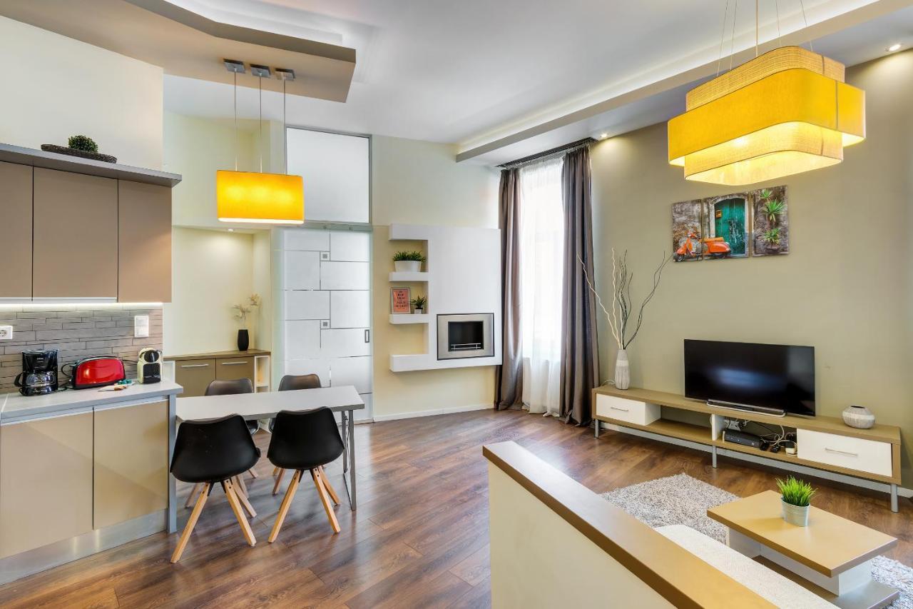 Spacious & Stylish Apartment In Downtown Budapest Exterior foto