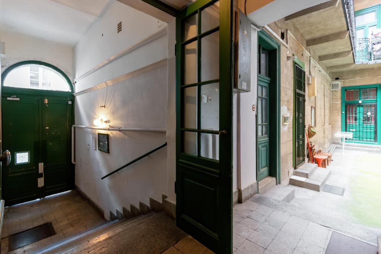 Spacious & Stylish Apartment In Downtown Budapest Exterior foto