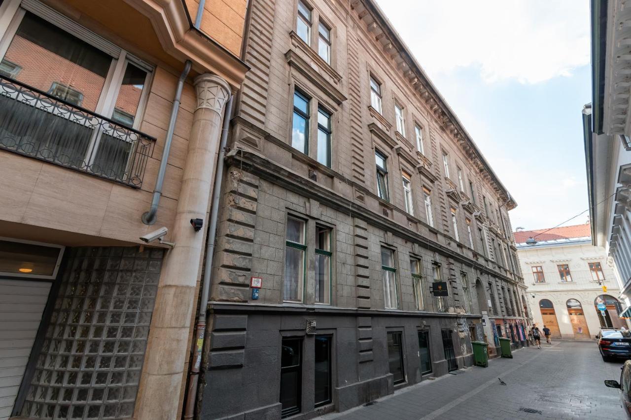 Spacious & Stylish Apartment In Downtown Budapest Exterior foto